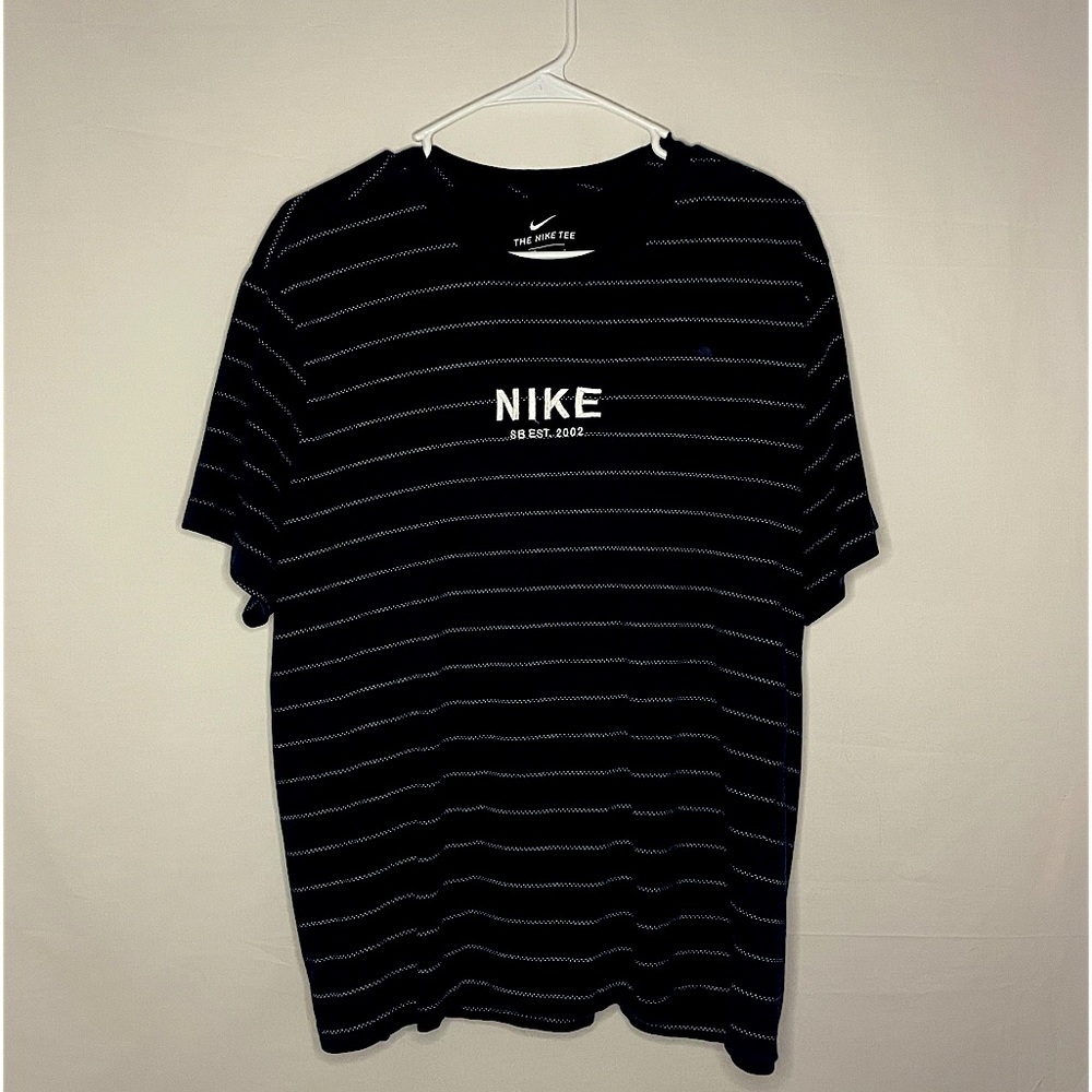 Nike Large Mens Black T-Shirt
